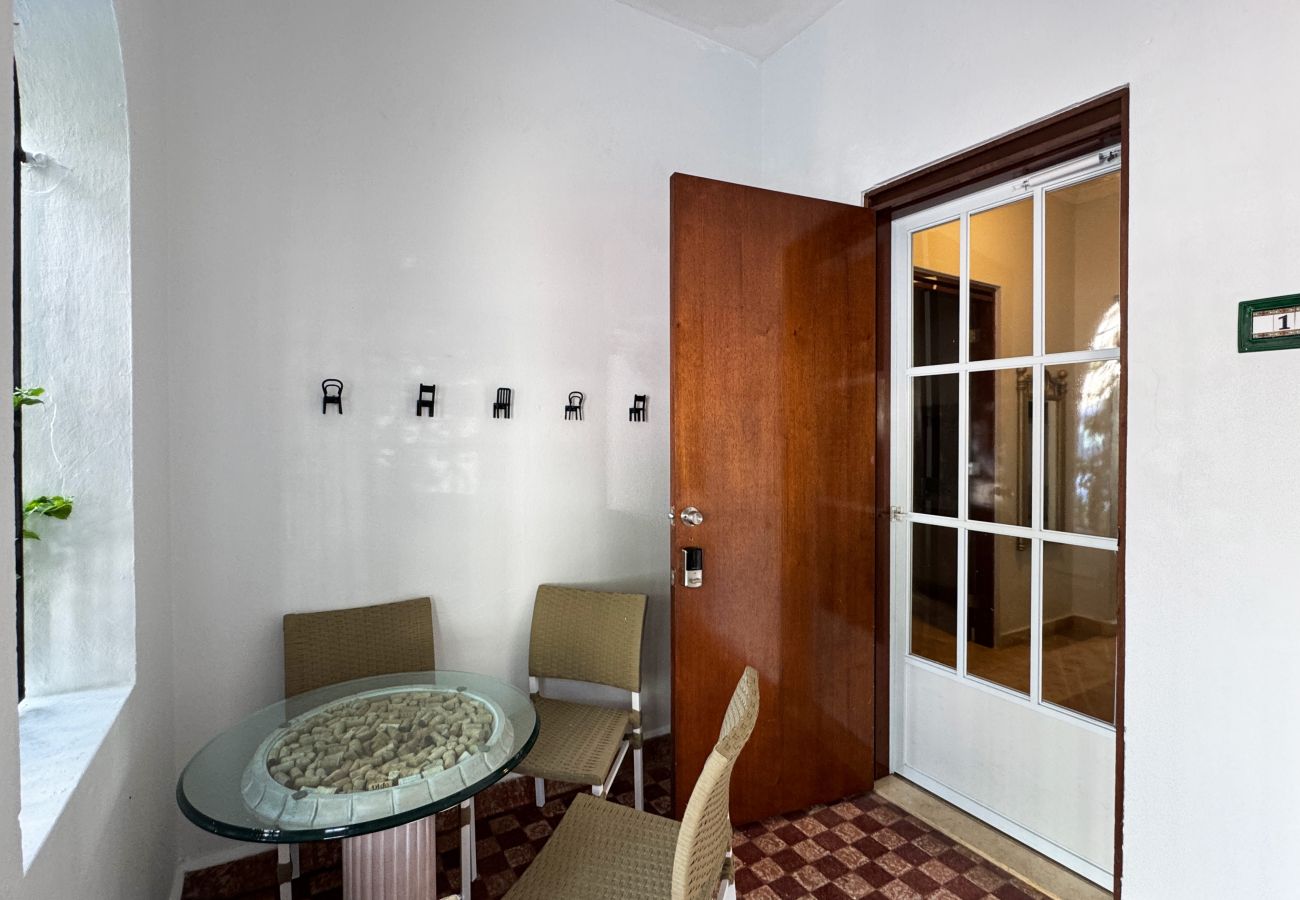 Apartamento en San Juan - Condado Group Stay | Large 4-BR Near Everything