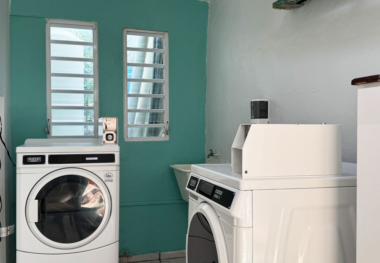 Apartamento en San Juan - Condado Group Stay | Large 4-BR Near Everything
