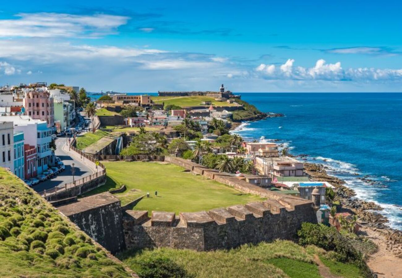 Apartamento en San Juan - Condado Beach & Rooftop Garden for large groups