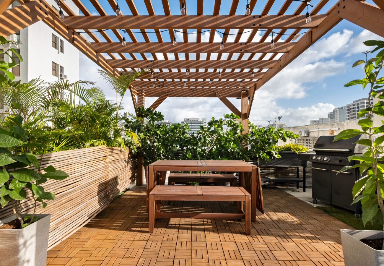 Apartamento en San Juan - Condado Beach & Rooftop Garden for large groups