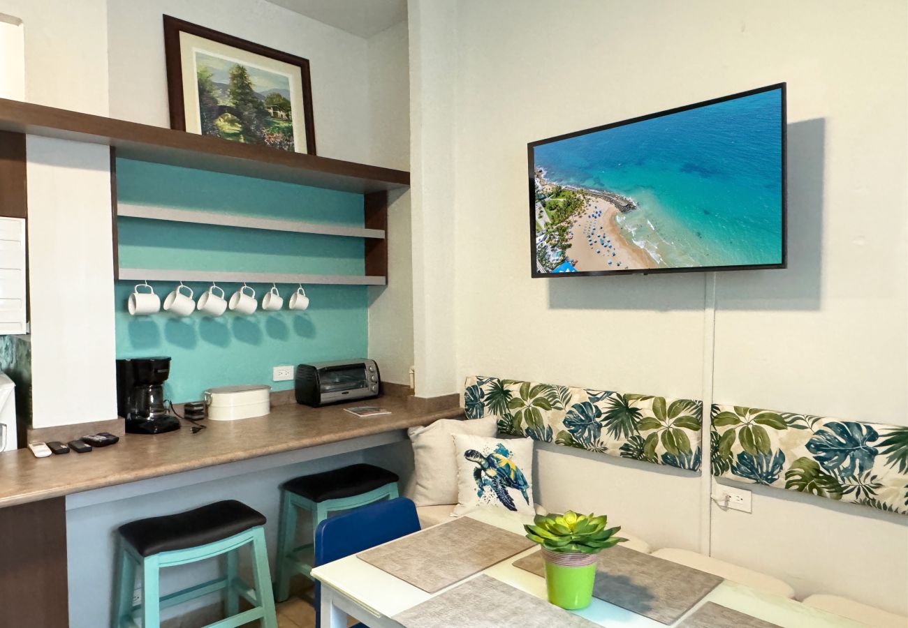Apartamento en San Juan - Condado Escape | 2BR with Rooftop Terrace & Charm