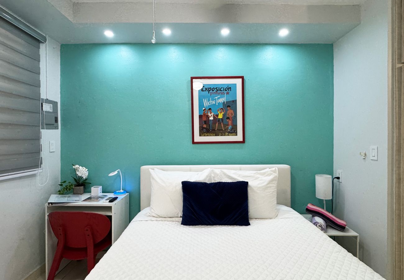 Estudio en San Juan - Updated Condado Queen Studio | Near Beach & Dining