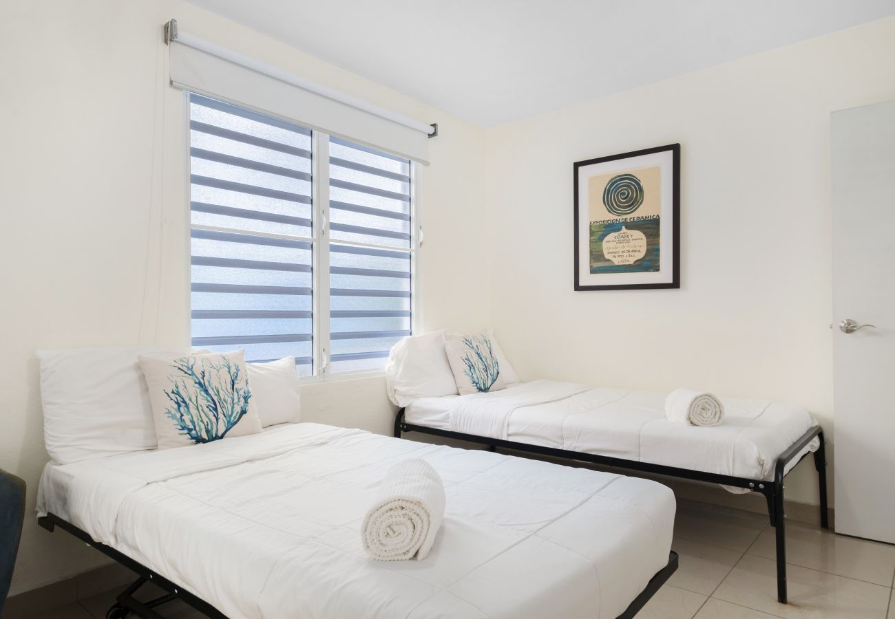 Apartamento en San Juan - Spacious 2BR Apt Near Condado Beach & Lagoon