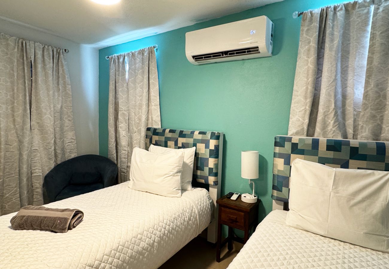 Apartamento en San Juan - Spacious 2BR/1BA in Condado Near Beach & Hotspots