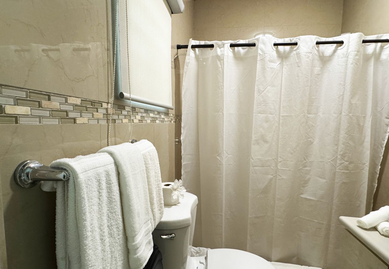 Apartamento en San Juan - Condado Escape | Updated 1BR/1BA, Walk to Beach