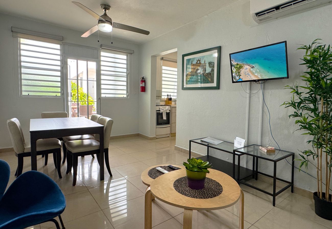 Apartamento en San Juan - Condado Escape | Updated 1BR/1BA, Walk to Beach