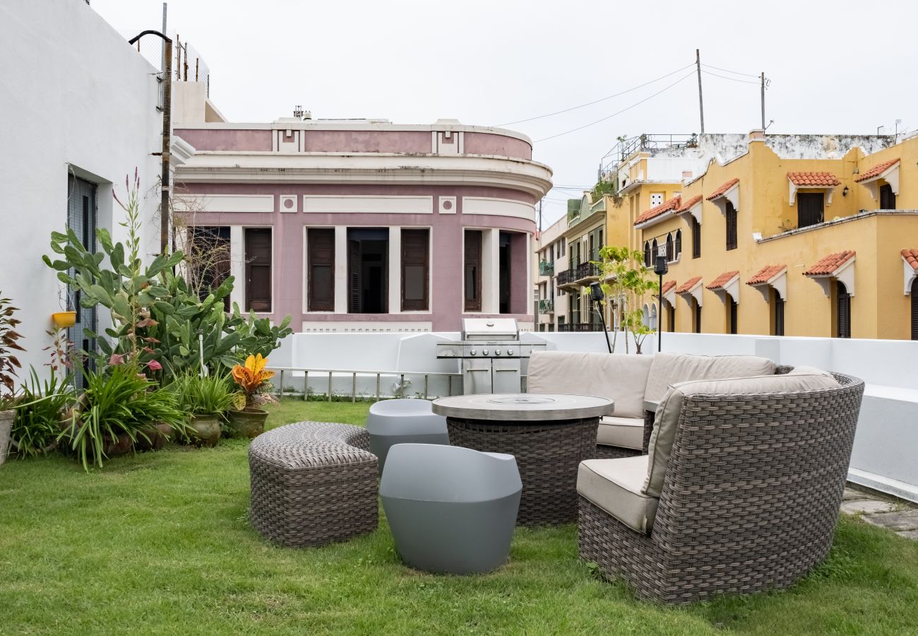 Casa en San Juan - Luxury Home: Rooftop Garden, Heart of Old SJ