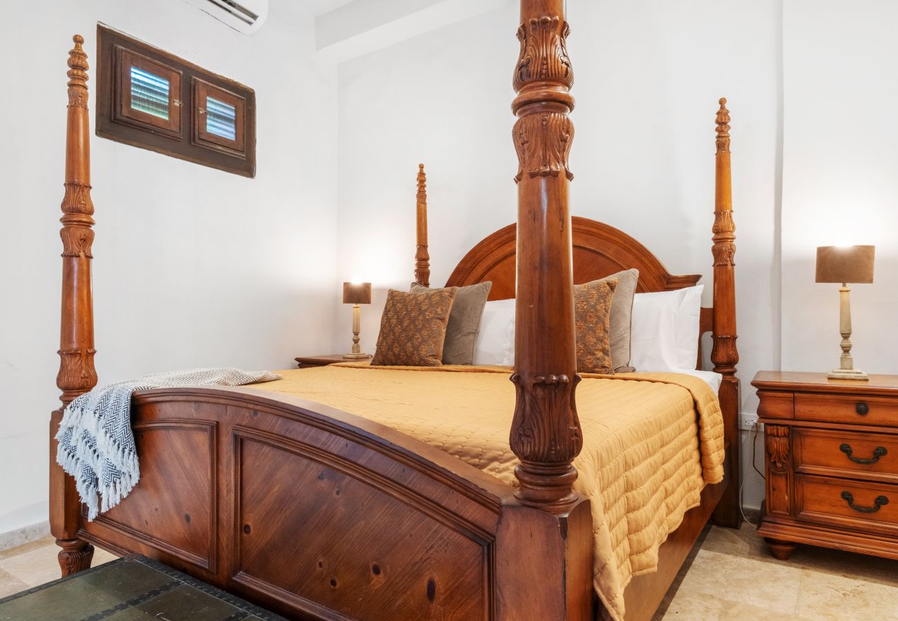 Casa en San Juan - Tizol Historic Building: 8BR in Old San Juan