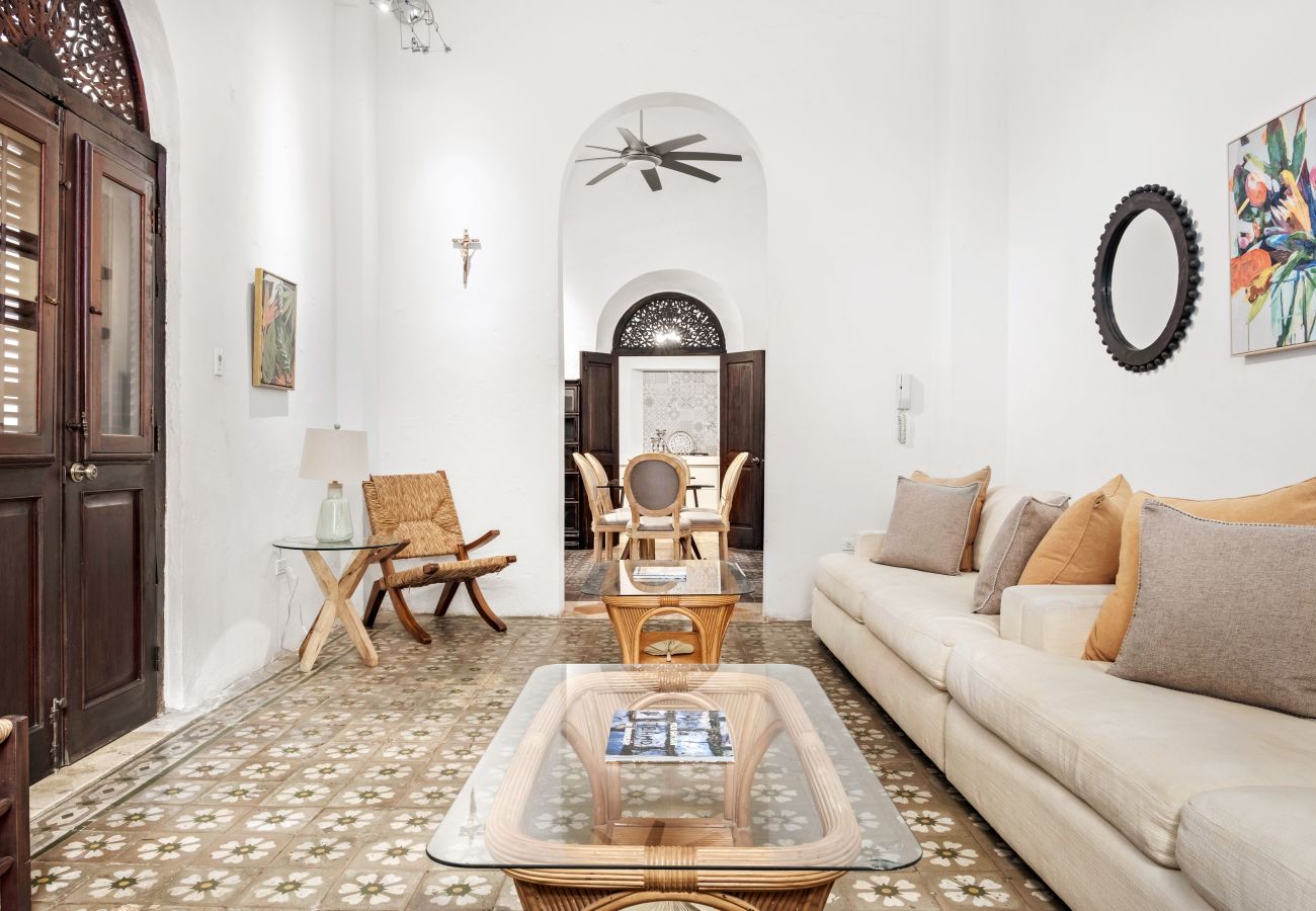 Casa en San Juan - Tizol Historic Building: 8BR in Old San Juan