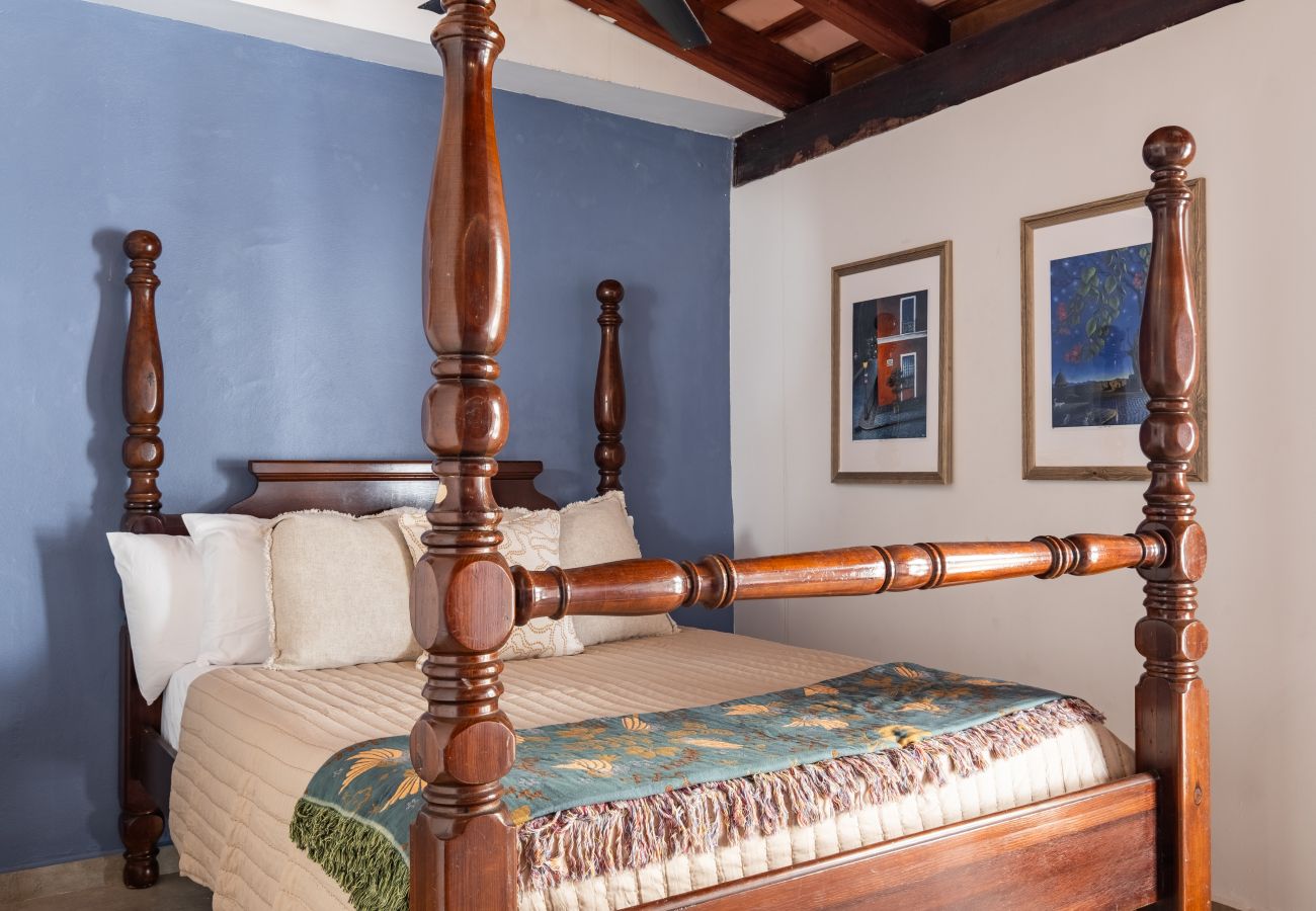 Casa en San Juan - Tizol Historic Building: 8BR in Old San Juan