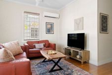 Apartamento en Santurce - Breezy beach apt, steps to the sand!...