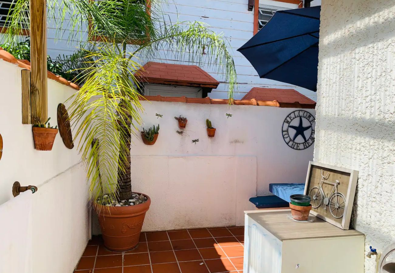 Apartamento en Santurce - Spacious & Bright 2bd Apt, steps to sand!