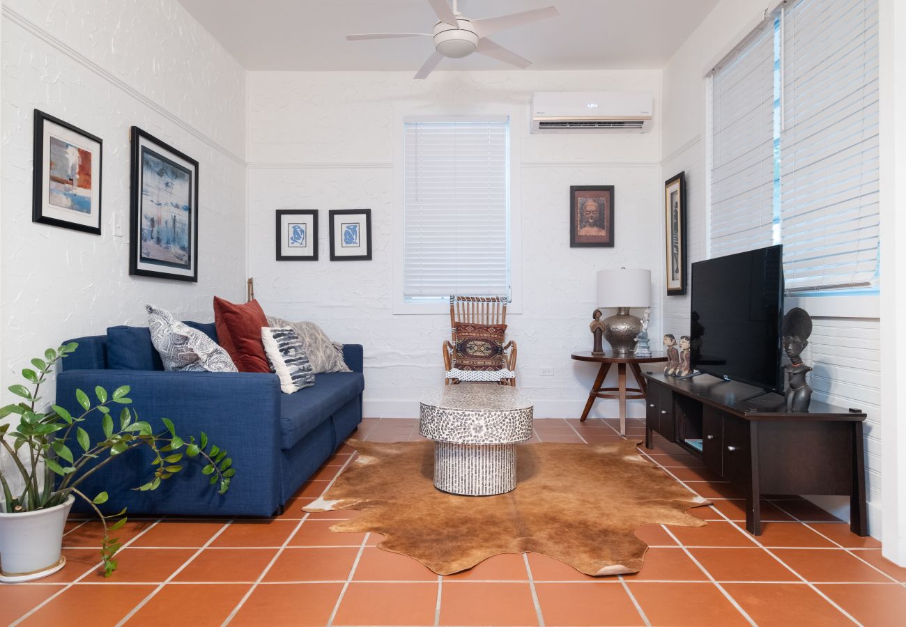 Apartamento en Santurce - Spacious & Bright 2bd Apt, steps to sand!