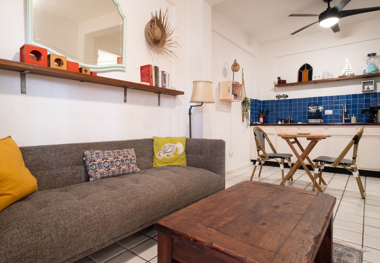 Casa en Santurce - Multi-unit beachside complex for up to 15 guests!