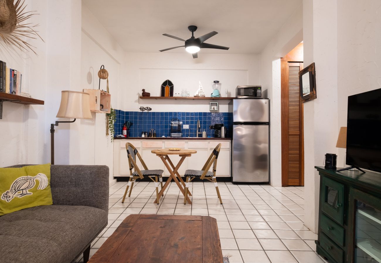 Casa en Santurce - Multi-unit beachside complex for up to 12 guests!