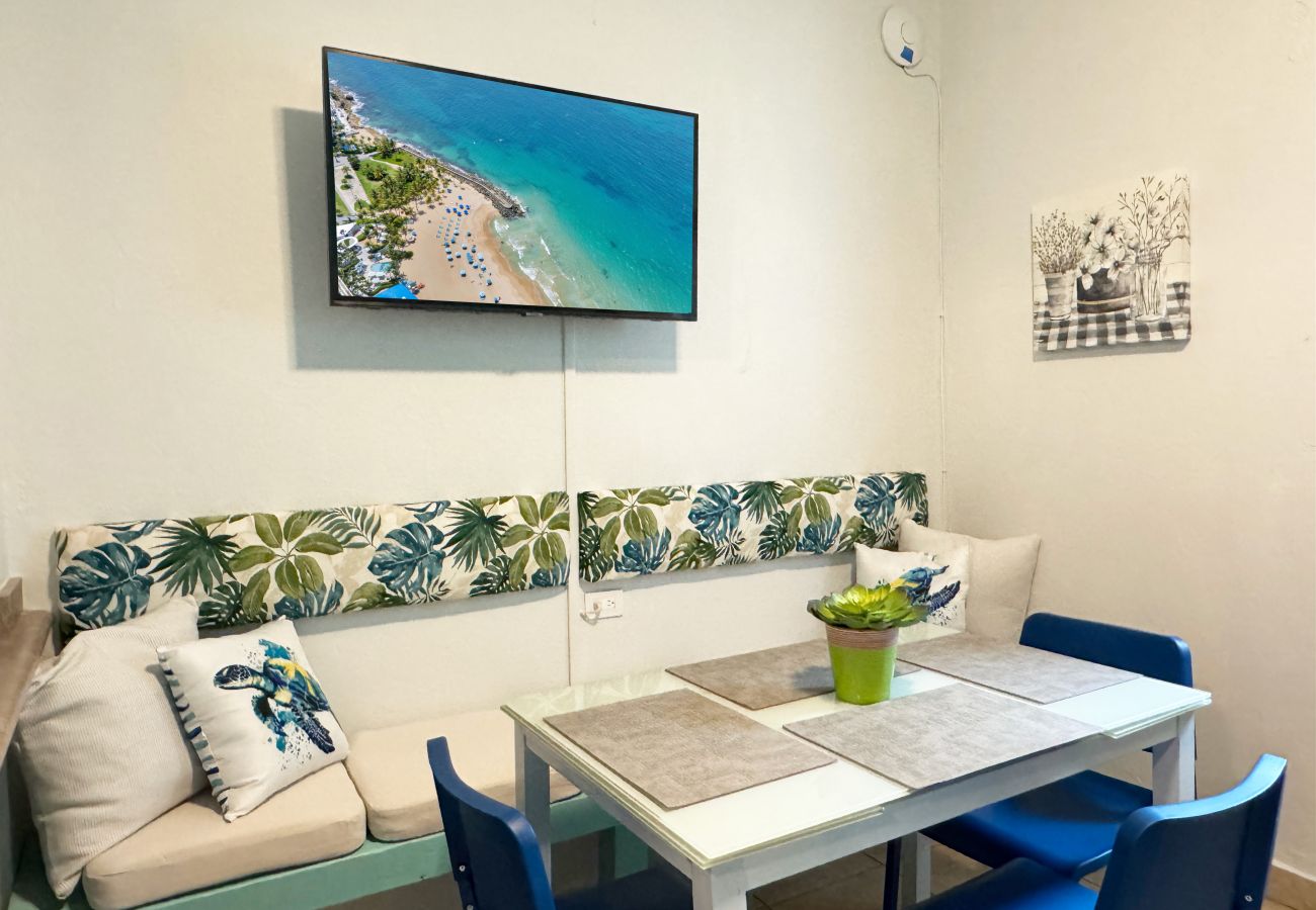Apartamento en San Juan - Condado 4BR/2BA Rooftop, Patios & Walk to Hotspots