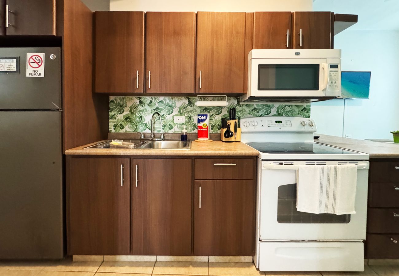Apartamento en San Juan - Condado 4BR/2BA Rooftop, Patios & Walk to Hotspots