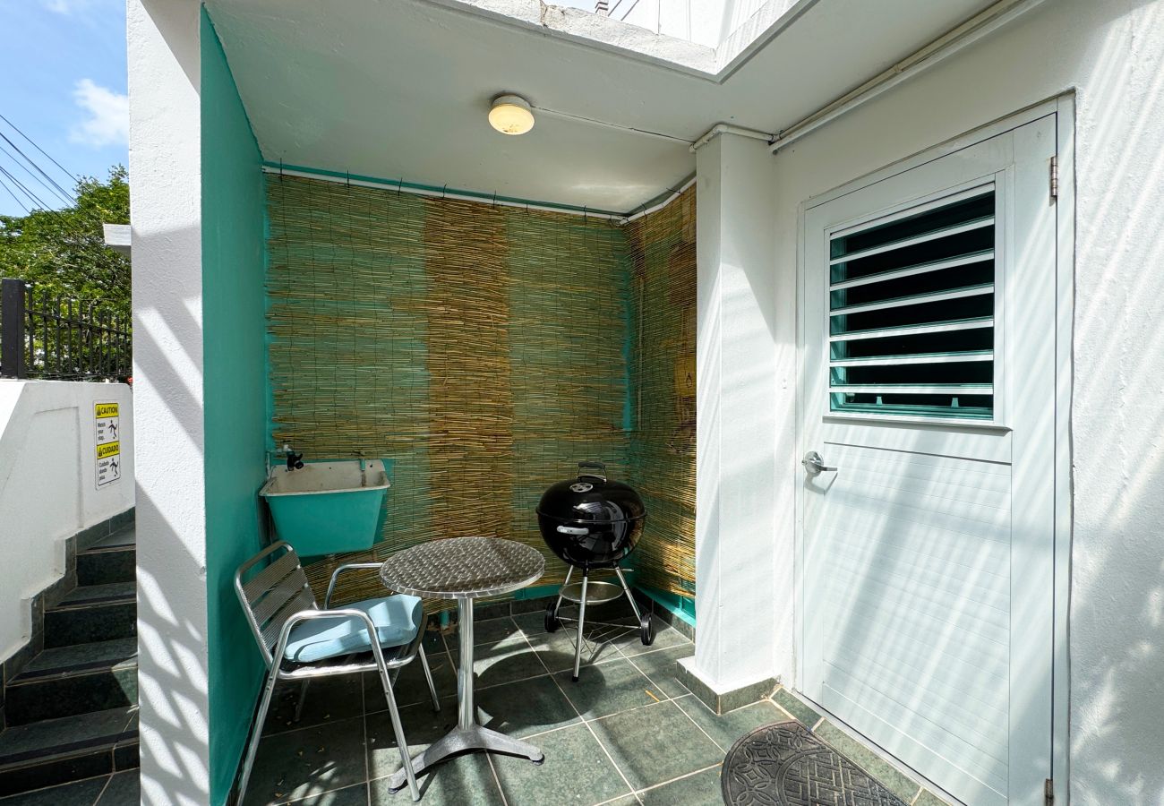 Apartamento en San Juan - Condado 4BR/2BA Rooftop, Patios & Walk to Hotspots