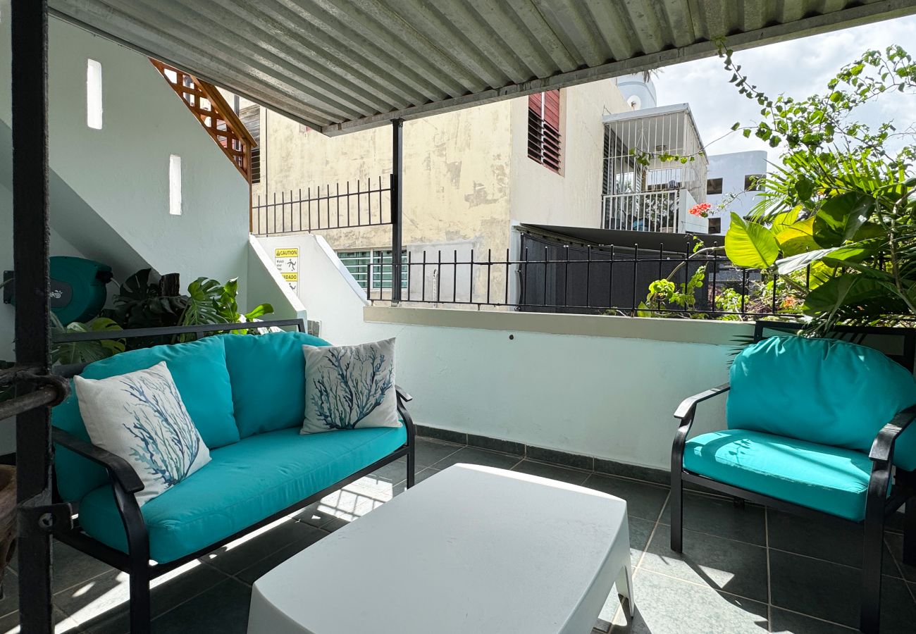 Apartamento en San Juan - Condado 4BR/2BA Rooftop, Patios & Walk to Hotspots