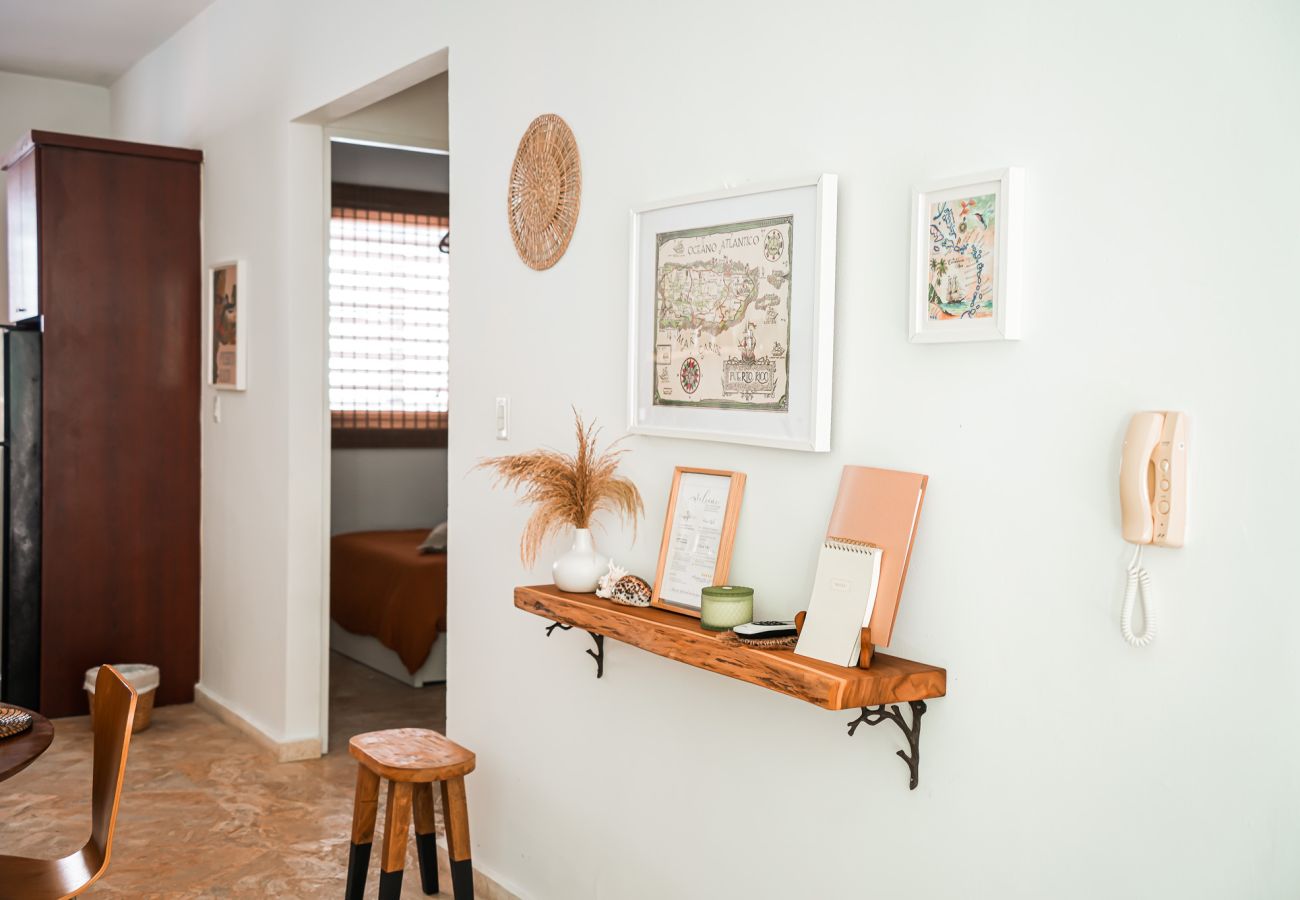 Apartamento en San Juan - Boho Oasis by the Beach