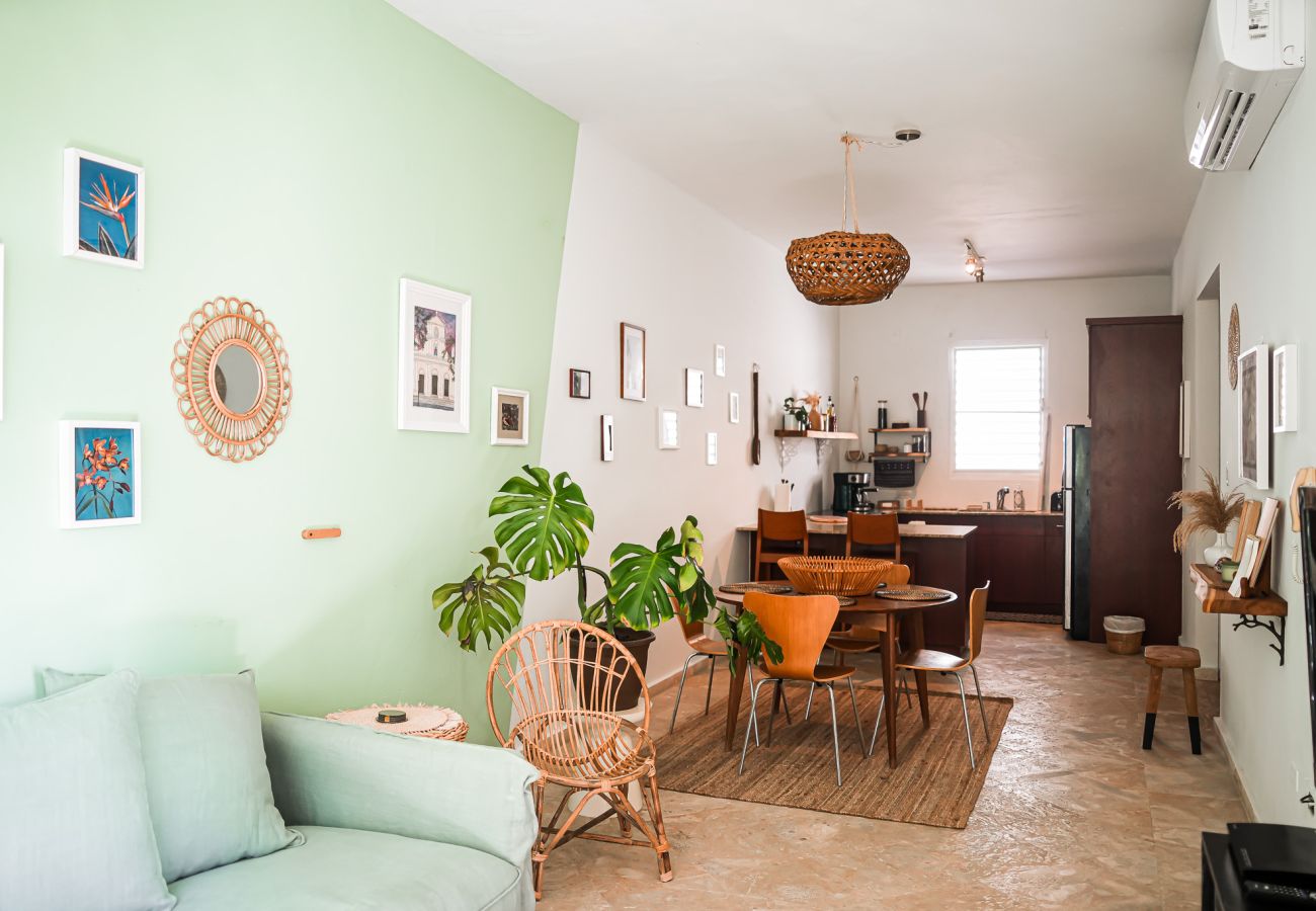 Apartamento en San Juan - Boho Oasis by the Beach