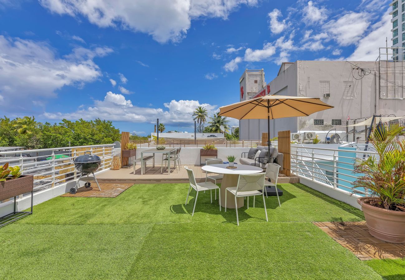 Apartamento en San Juan - Boho Oasis by the Beach