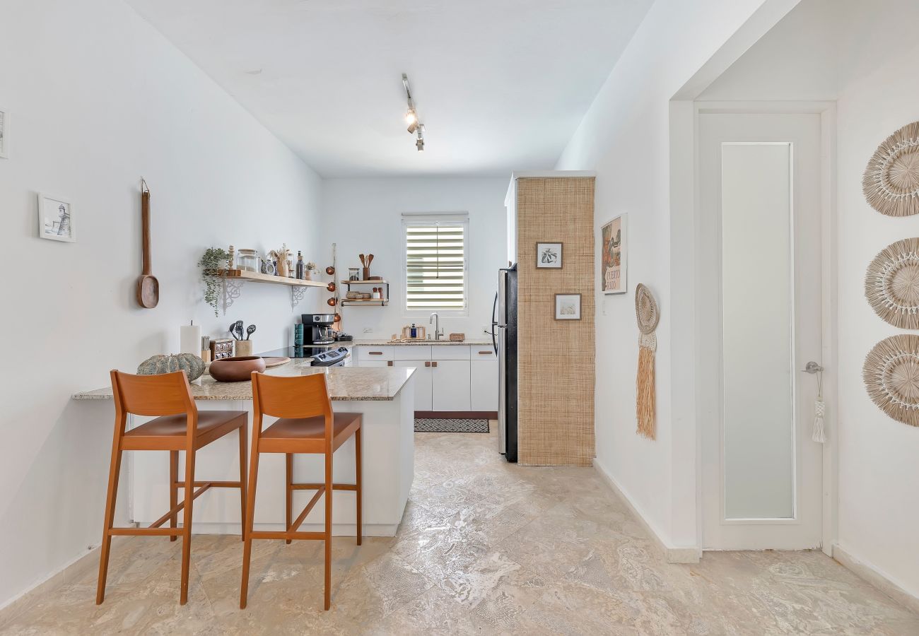 Apartamento en San Juan - Boho Oasis by the Beach