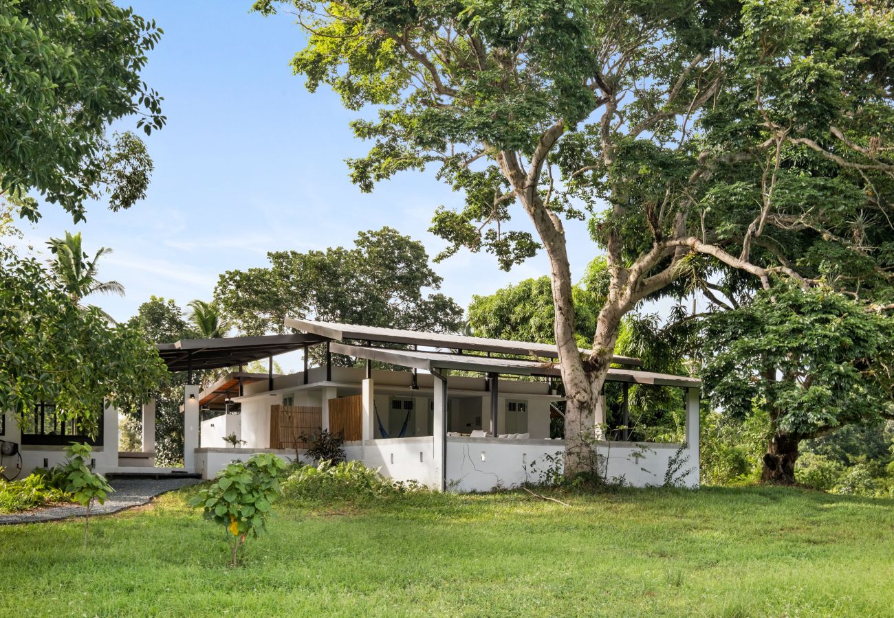 Casa en Ciales - Casa Algarrobo finca relajante en Puerto Rico