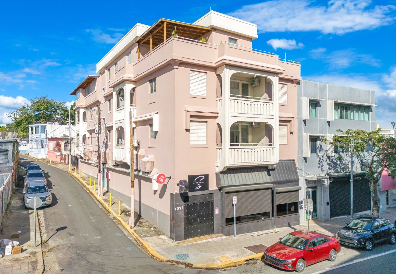Apartamento en San Juan - Apartamento Renovado en Miramar para 6 Personas con Generador de Luz