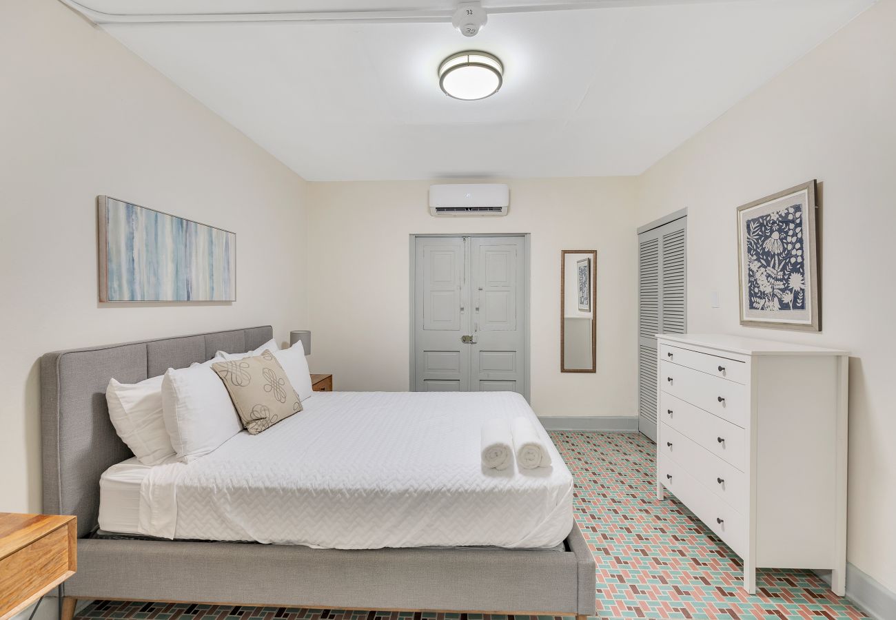 Apartamento en San Juan - Encantador apartamento de 2 habitaciones con balcón y planta eléctrica en San Juan