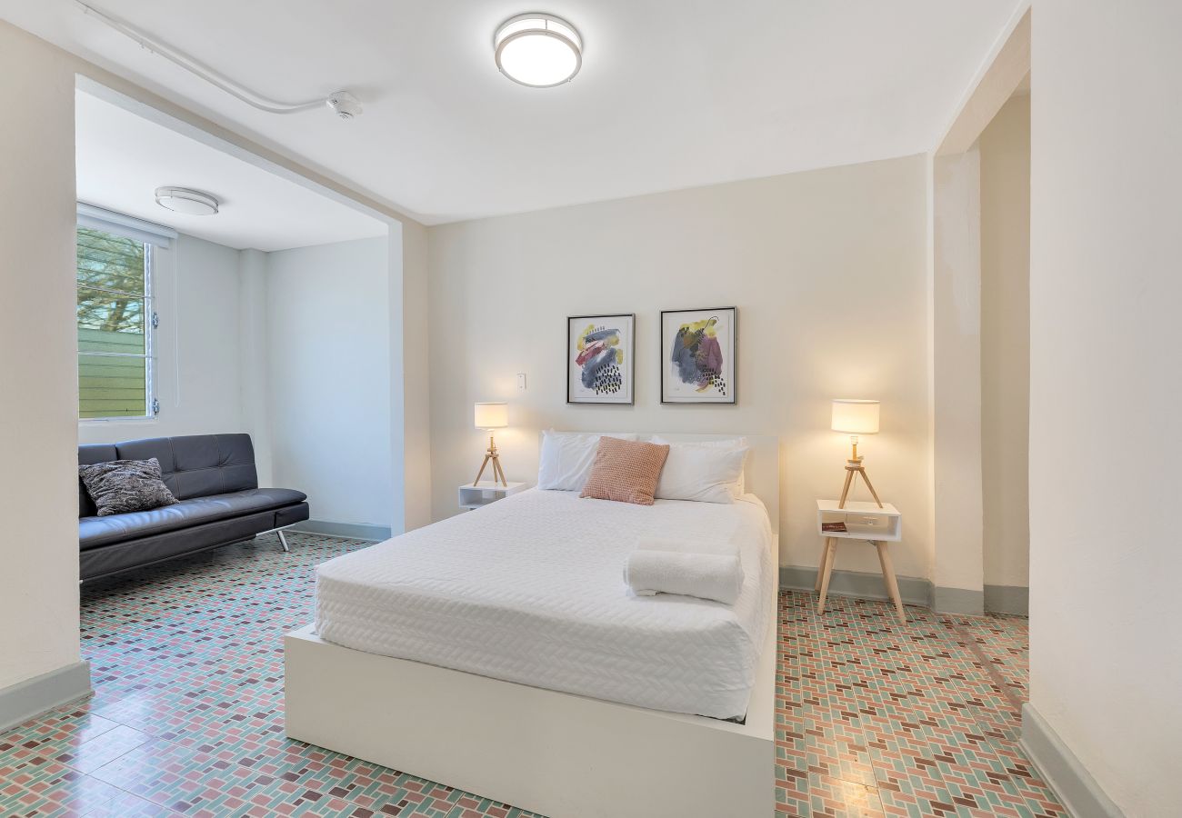 Apartamento en San Juan - Encantador apartamento de 2 habitaciones con balcón y planta eléctrica en San Juan