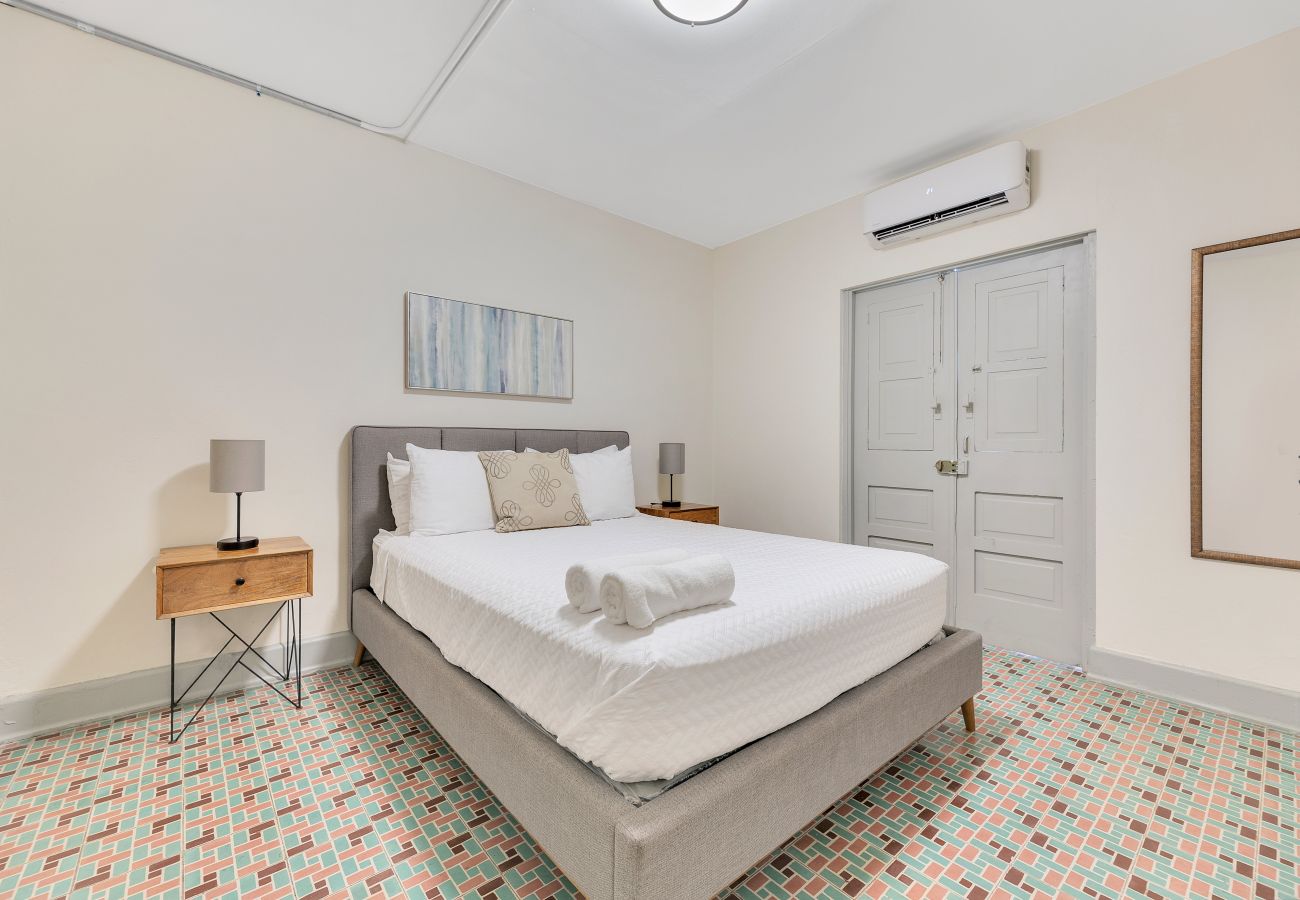 Apartamento en San Juan - Encantador apartamento de 2 habitaciones con balcón y planta eléctrica en San Juan