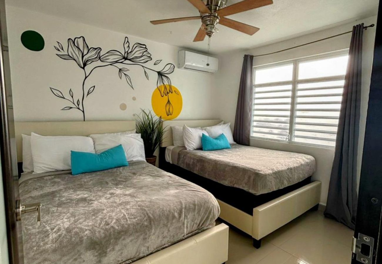 Casa en Vega Baja - Hacienda M&B · Perfecta para Grupos, con Piscina y Patio Espacioso