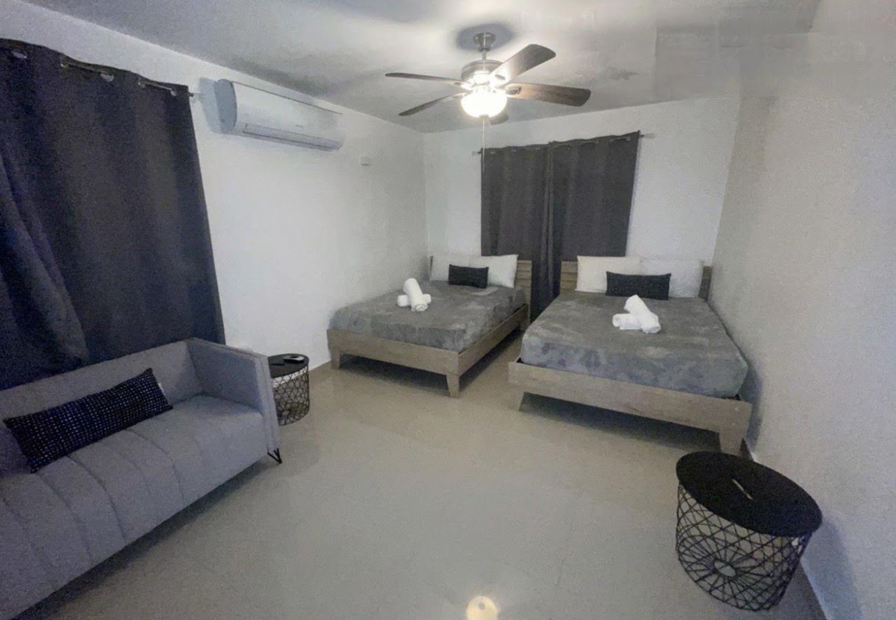 Casa en Vega Baja - Hacienda M&B · Perfecta para Grupos, con Piscina y Patio Espacioso