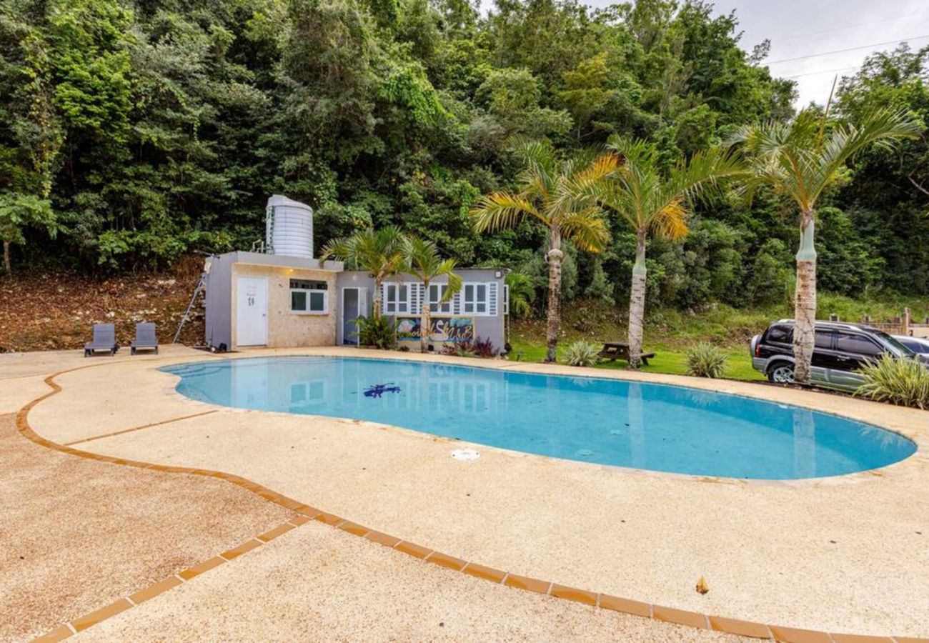 Casa en Vega Baja - Hacienda M&B · Perfecta para Grupos, con Piscina y Patio Espacioso