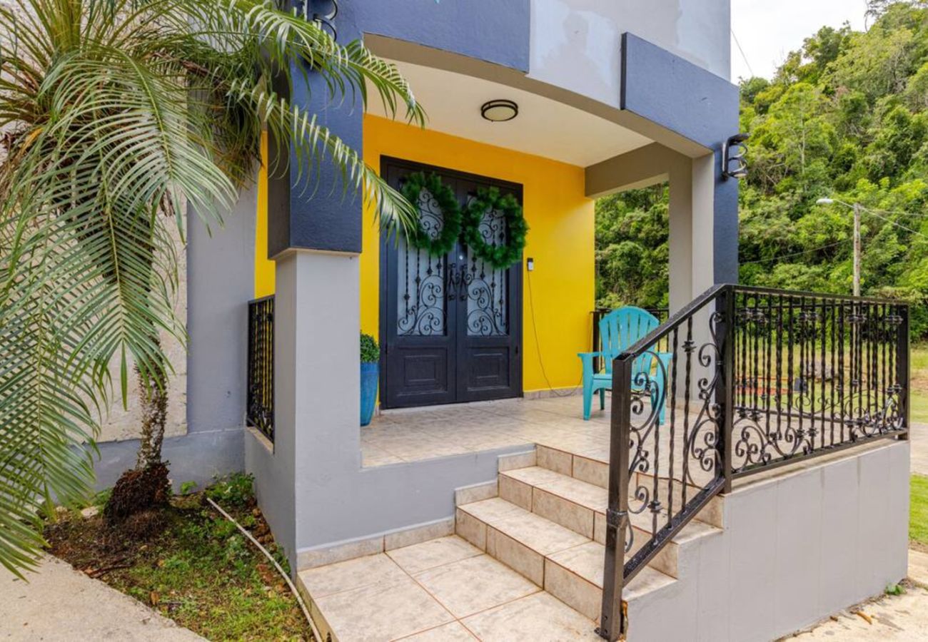 Casa en Vega Baja - Hacienda M&B · Perfecta para Grupos, con Piscina y Patio Espacioso