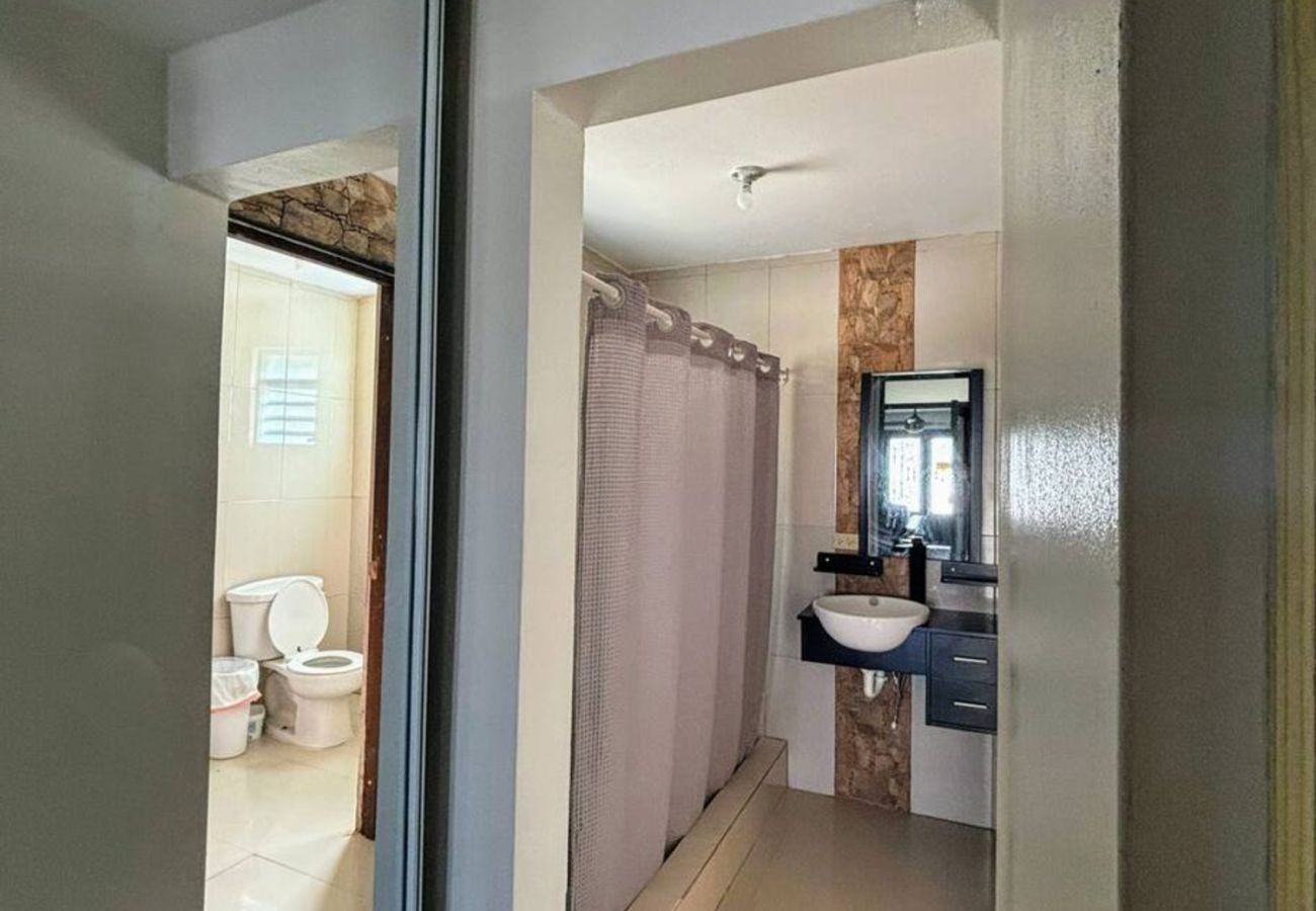 Casa en Vega Baja - Hacienda M&B · Perfecta para Grupos, con Piscina y Patio Espacioso