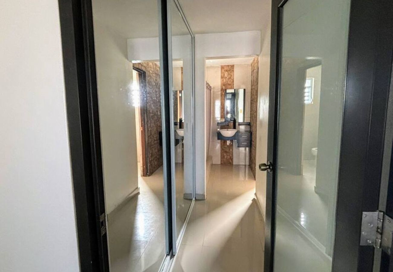 Casa en Vega Baja - Hacienda M&B · Perfecta para Grupos, con Piscina y Patio Espacioso
