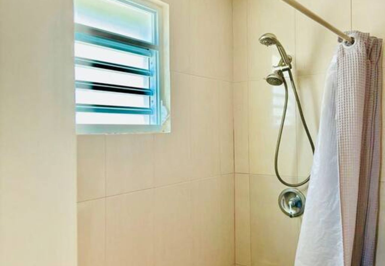 Casa en Vega Baja - Hacienda M&B · Perfecta para Grupos, con Piscina y Patio Espacioso