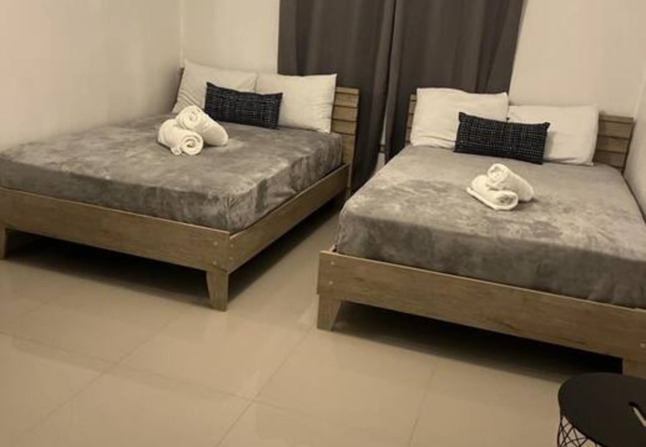 Casa en Vega Baja - Hacienda M&B · Perfecta para Grupos, con Piscina y Patio Espacioso