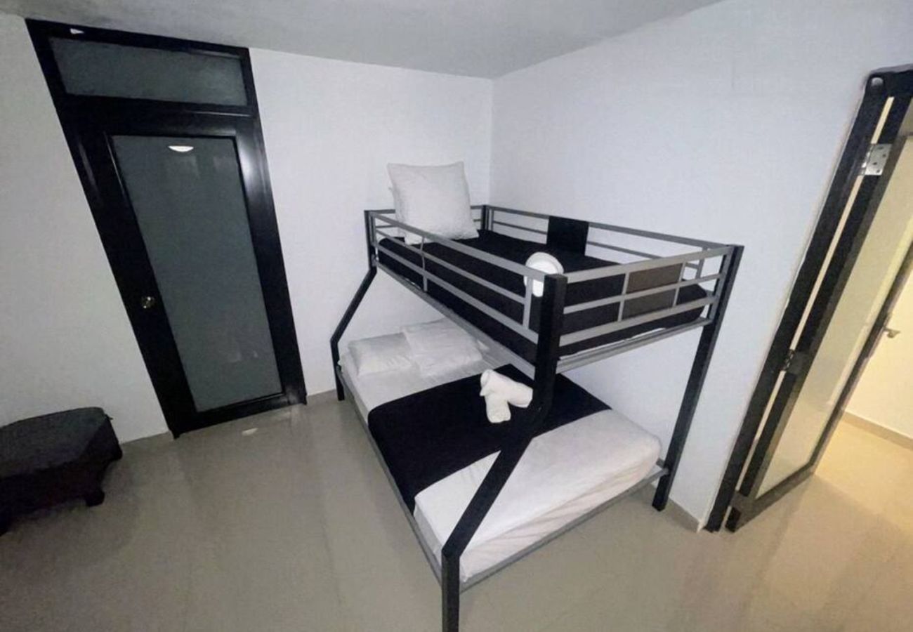 Casa en Vega Baja - Hacienda M&B · Perfecta para Grupos, con Piscina y Patio Espacioso