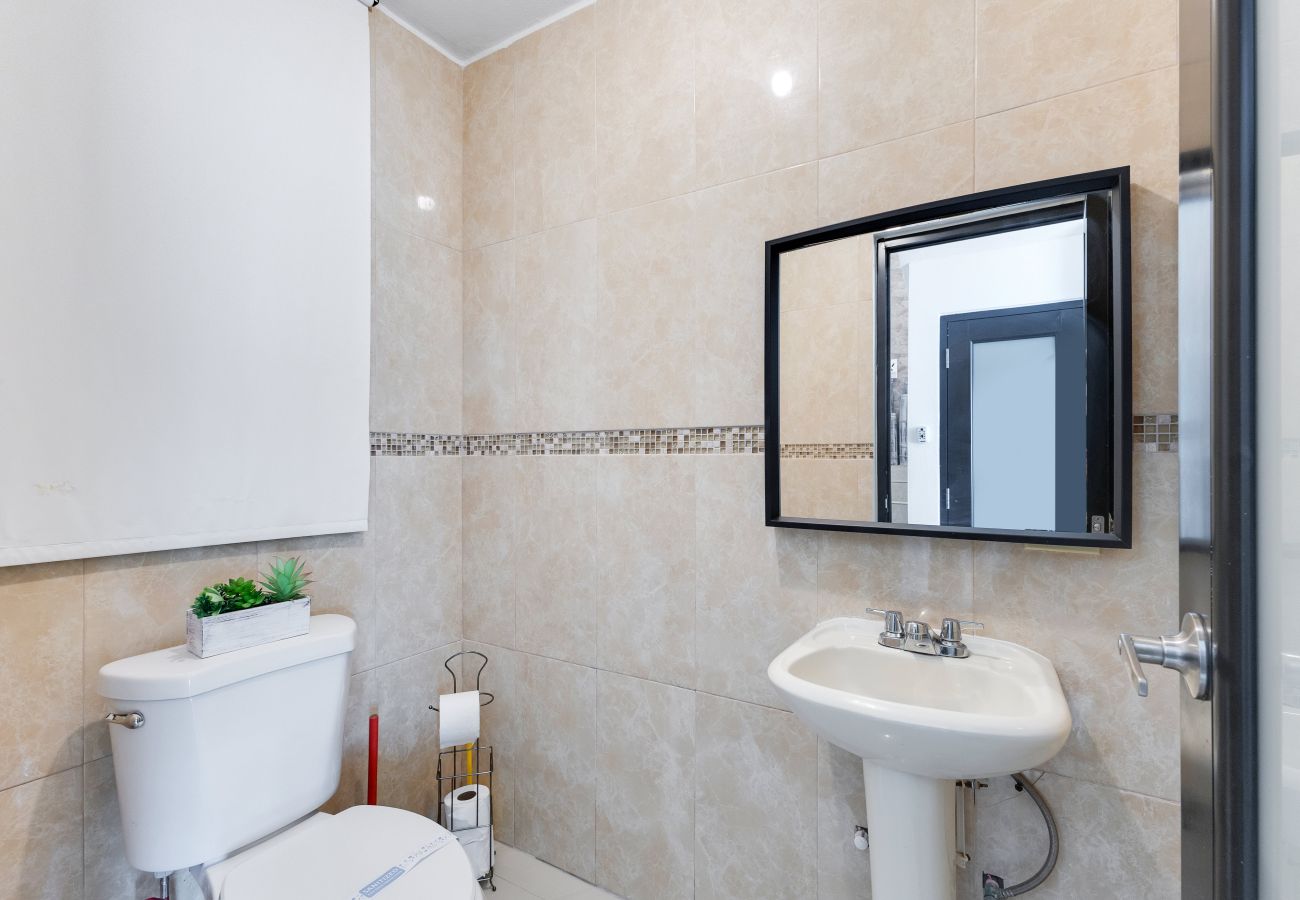 Casa en Vega Baja - Hacienda M&B · Perfecta para Grupos, con Piscina y Patio Espacioso