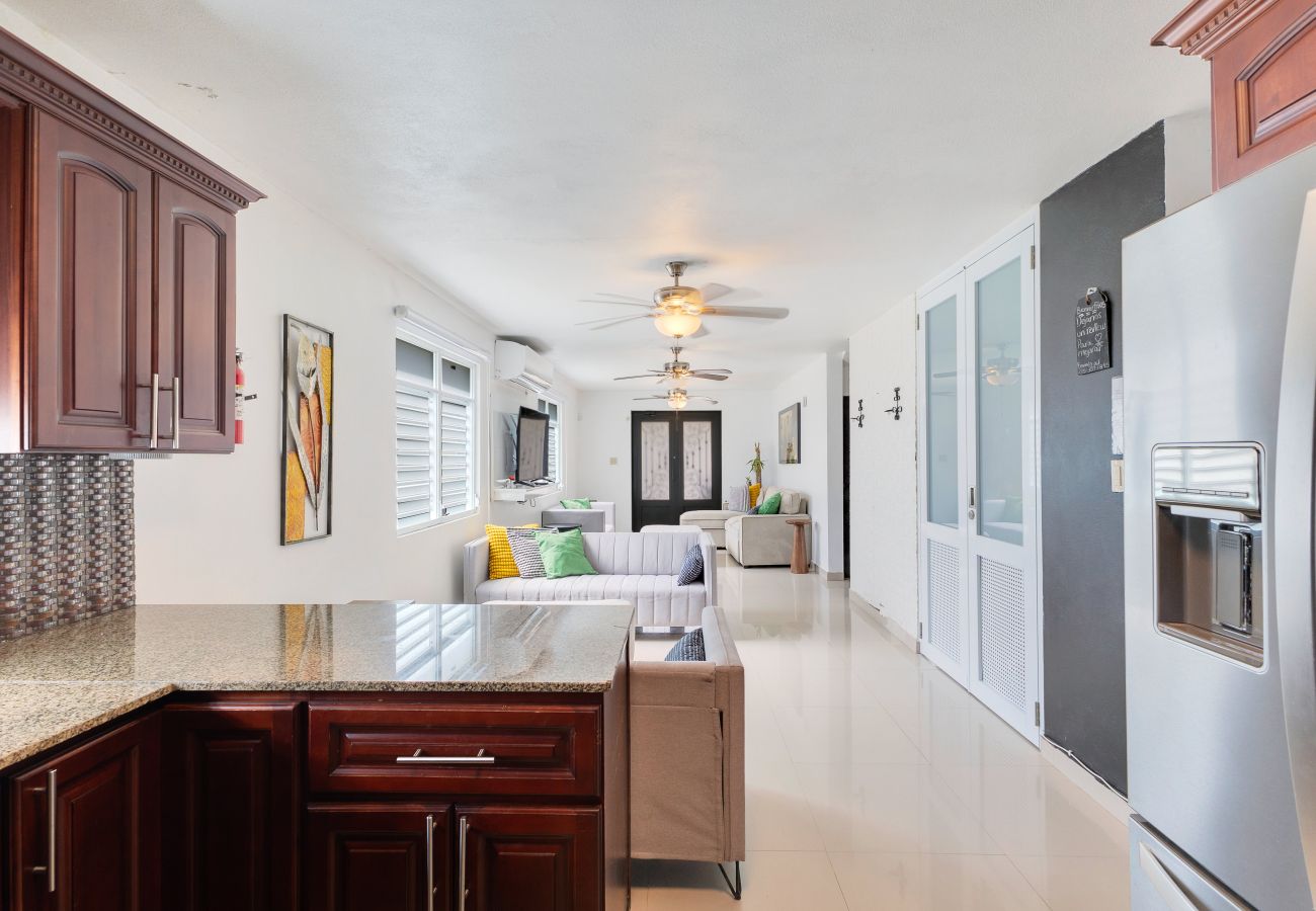 Casa en Vega Baja - Hacienda M&B · Perfecta para Grupos, con Piscina y Patio Espacioso