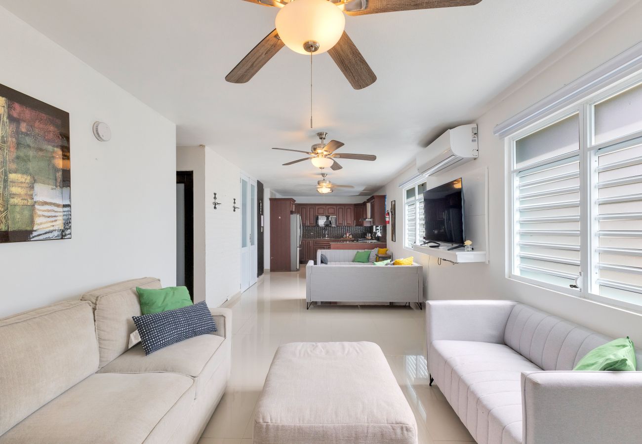 Casa en Vega Baja - Hacienda M&B · Perfecta para Grupos, con Piscina y Patio Espacioso