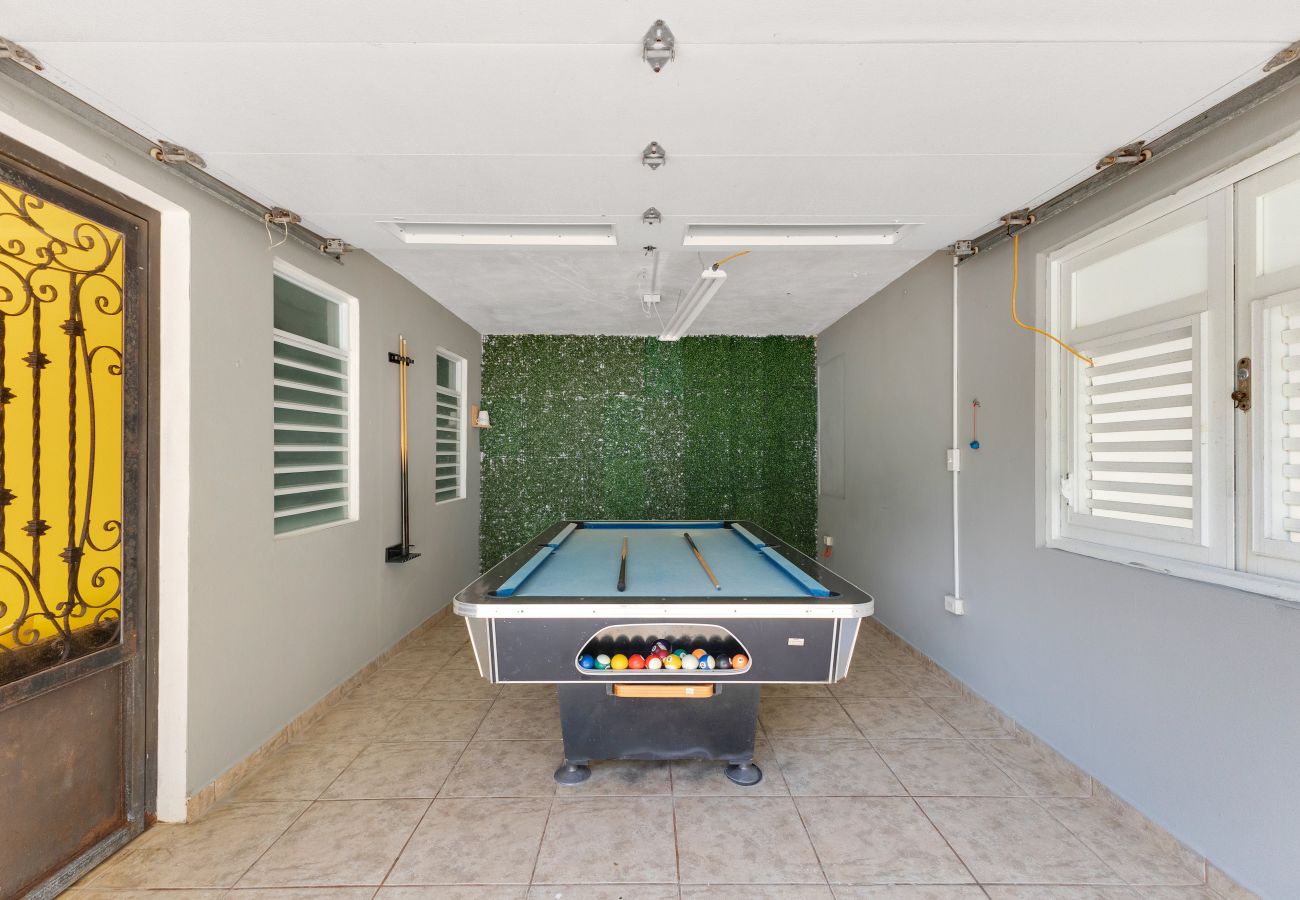 Casa en Vega Baja - Hacienda M&B · Perfecta para Grupos, con Piscina y Patio Espacioso