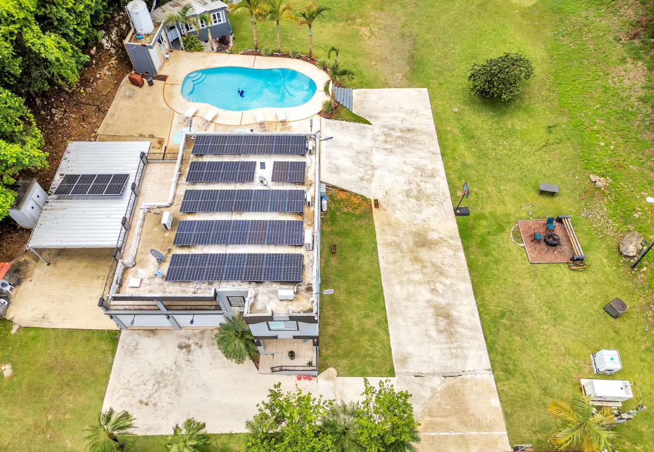 Casa en Vega Baja - Hacienda M&B · Perfecta para Grupos, con Piscina y Patio Espacioso