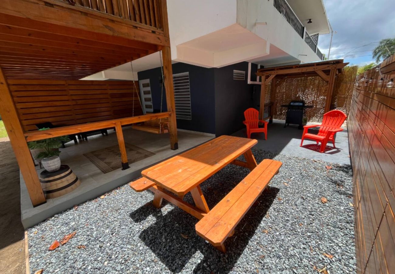 Casa en Mayaguez - Refugio frente al mar con 4 hab. y acceso a playa