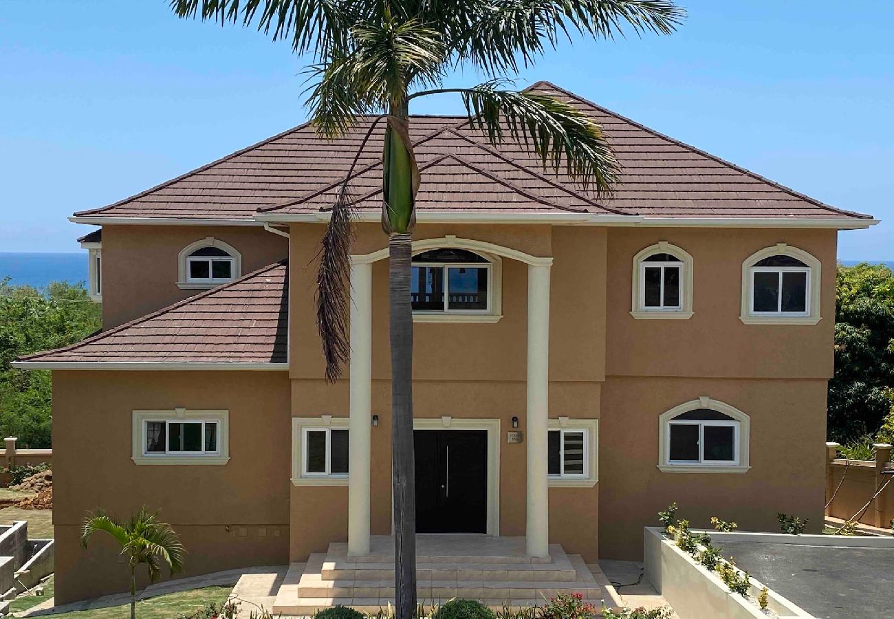 Casa en White House - Spacious 4-Bedroom Penthouse | Stunning sea views! 