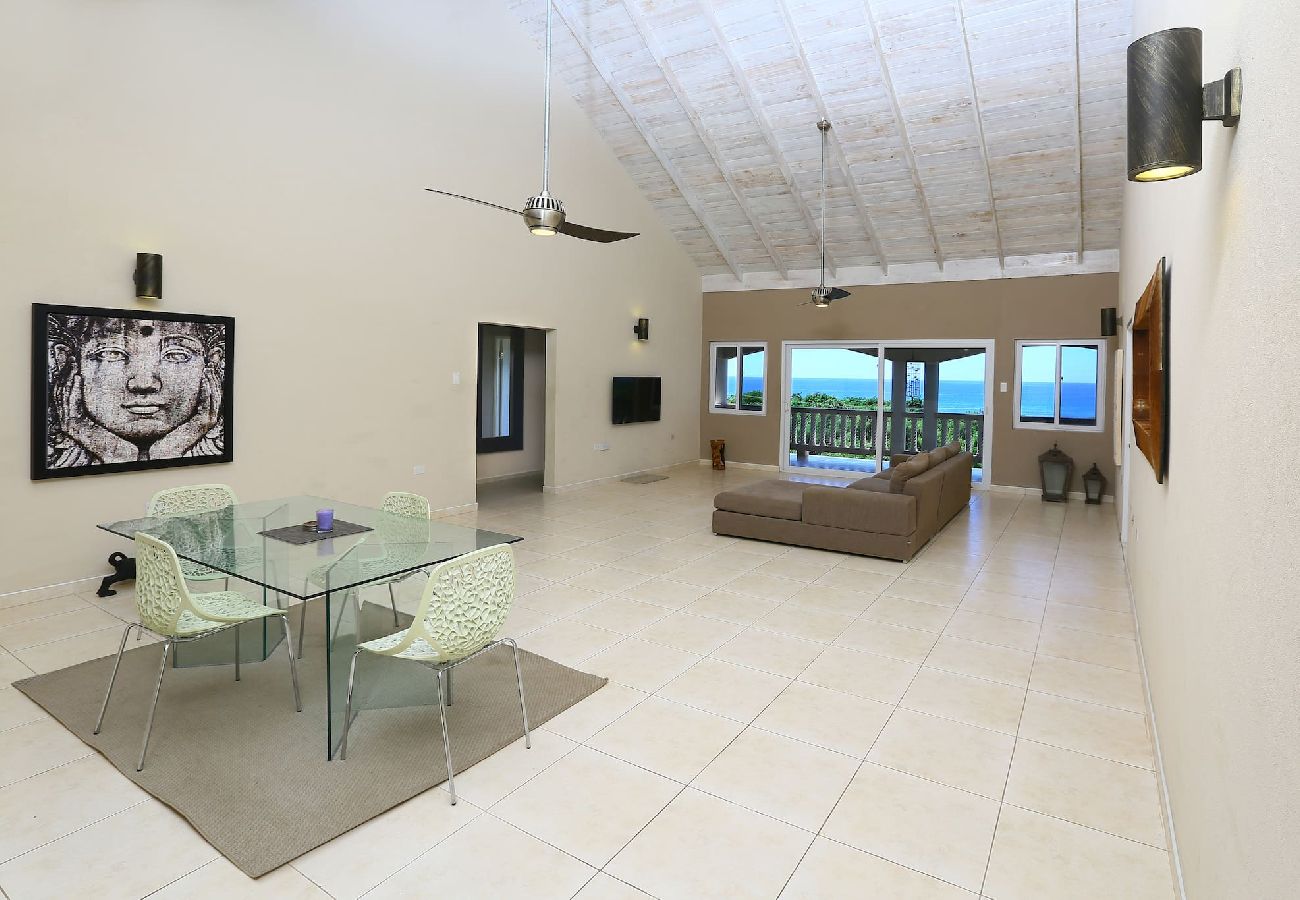 Casa en White House - Spacious 4-Bedroom Penthouse | Stunning sea views! 
