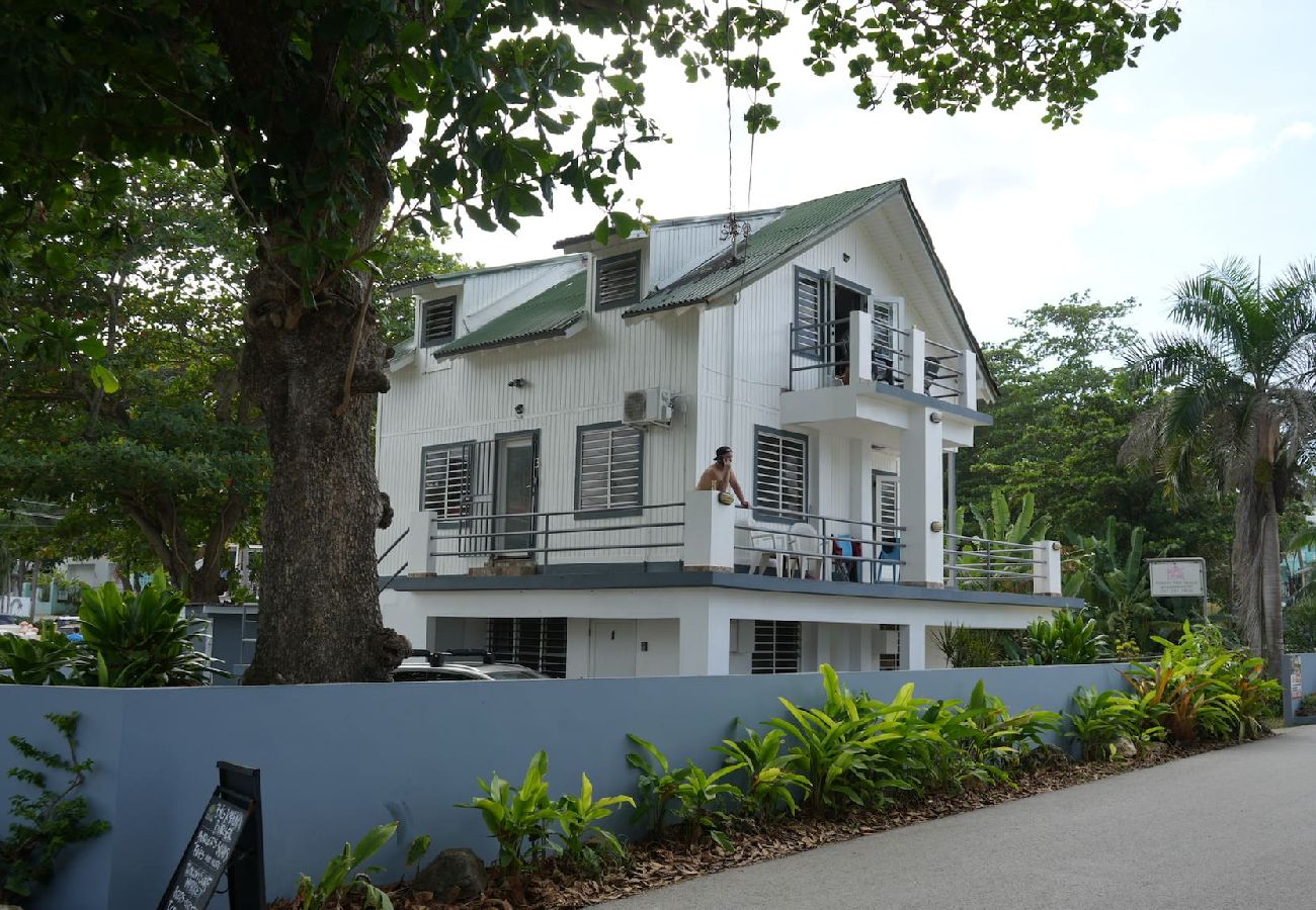 Estudio en Rincon - Estudio encantador junto a Sandy Beach – Económico y privado 